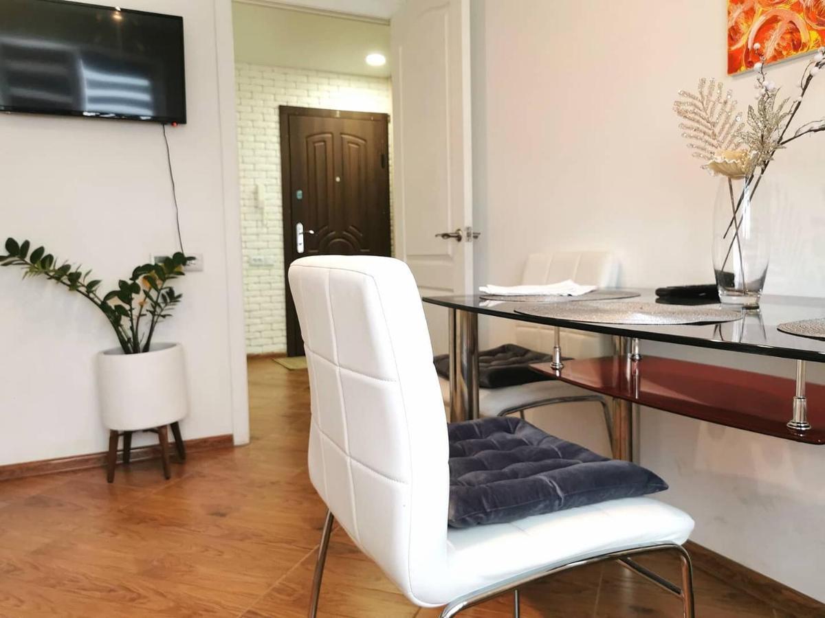 Studio Apartment In The Center Шостка Екстер'єр фото